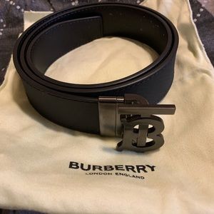 Burberry belt size 85